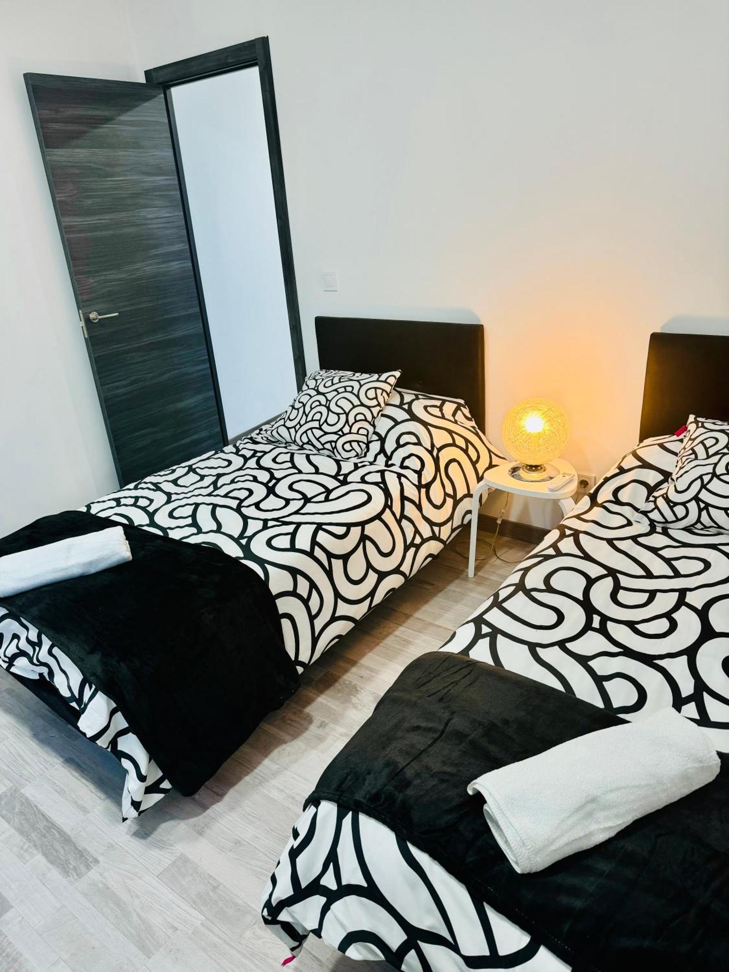 Duplex Th Sanse Norte San Sebastián de los Reyes Buitenkant foto