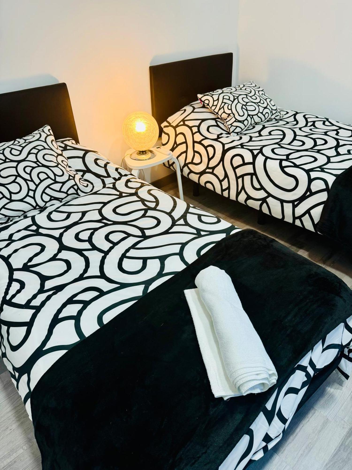Duplex Th Sanse Norte San Sebastián de los Reyes Buitenkant foto