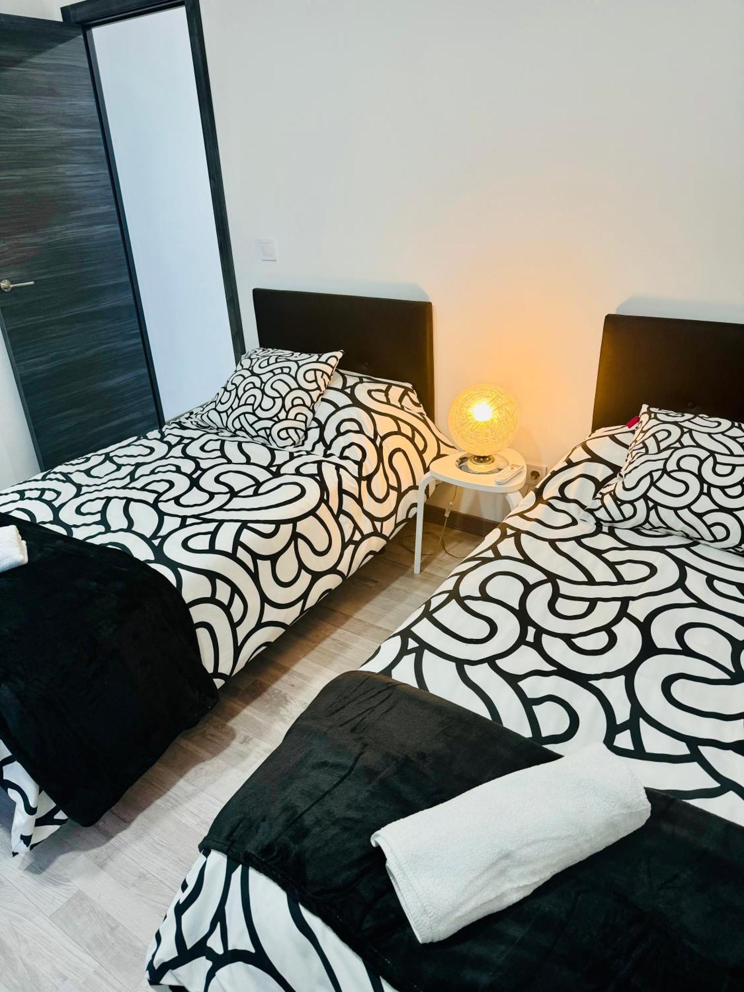 Duplex Th Sanse Norte San Sebastián de los Reyes Buitenkant foto