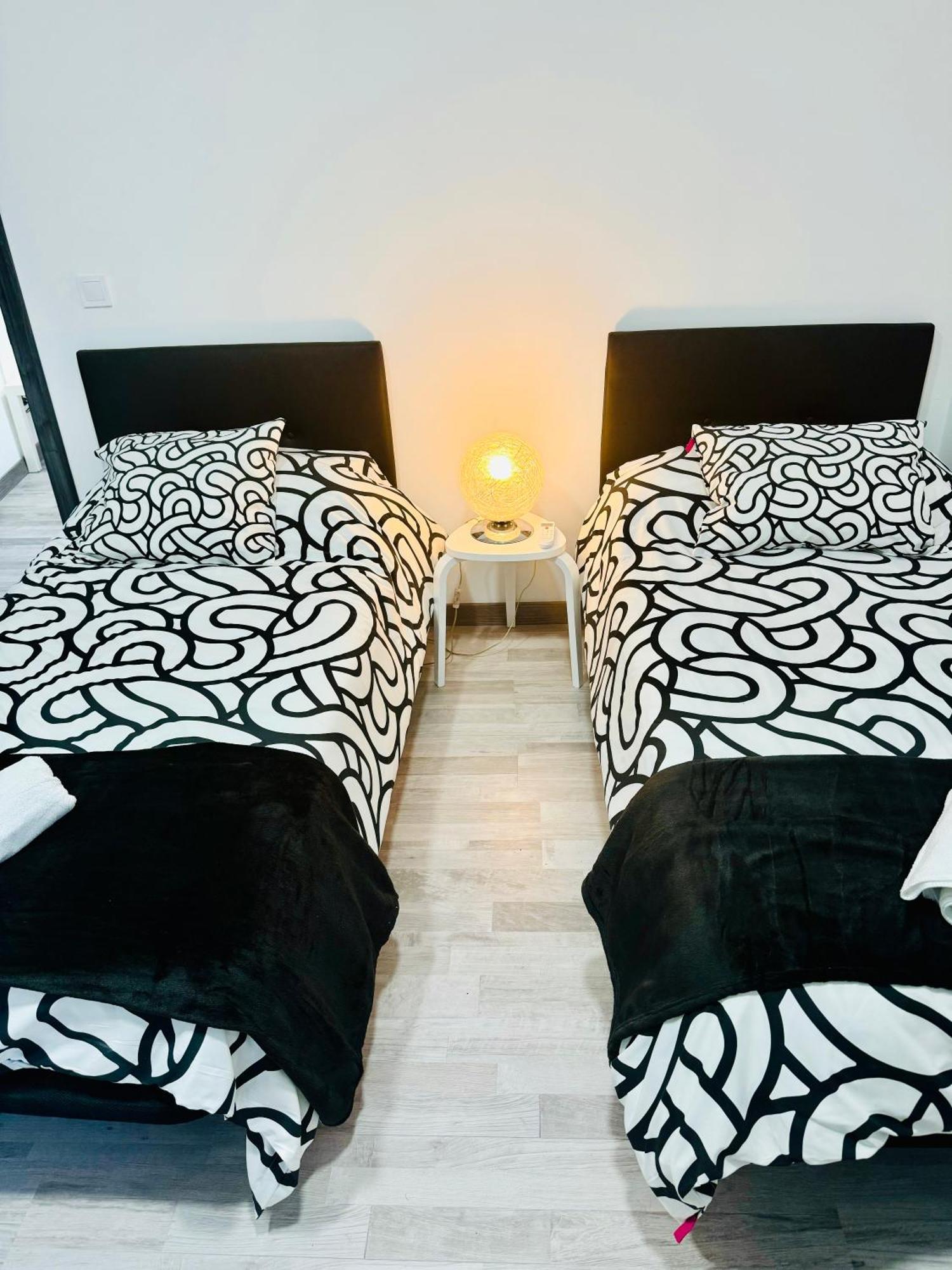 Duplex Th Sanse Norte San Sebastián de los Reyes Buitenkant foto