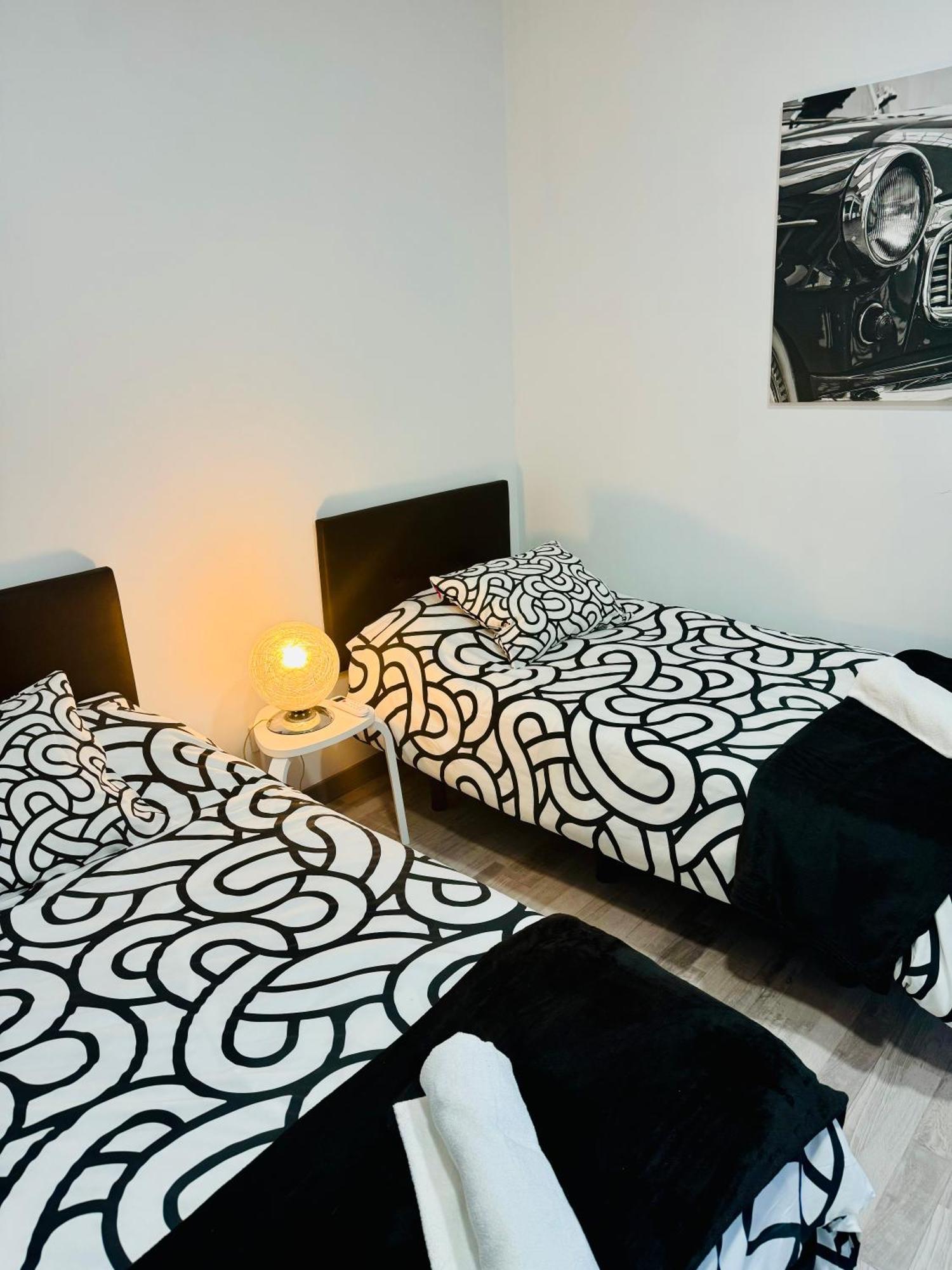 Duplex Th Sanse Norte San Sebastián de los Reyes Buitenkant foto